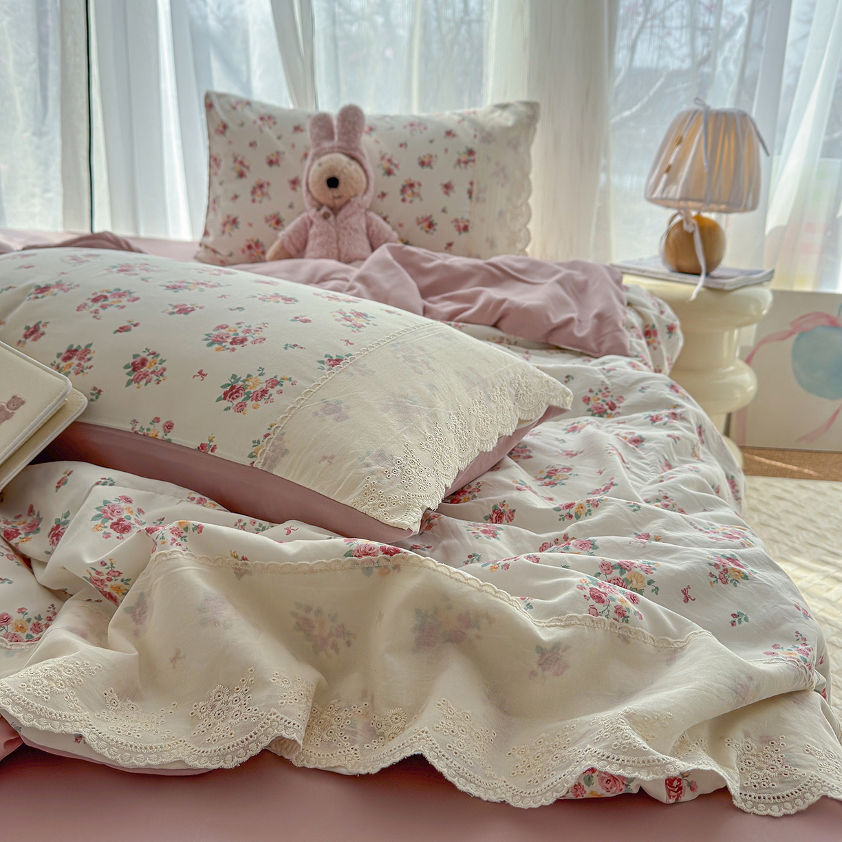 91家纺网 家纺一手货源 找家纺 竹合家纺 2026春夏新款古法水洗仿棉云感棉夏被四件套全棉花边印花夏凉被空调被 棠梨