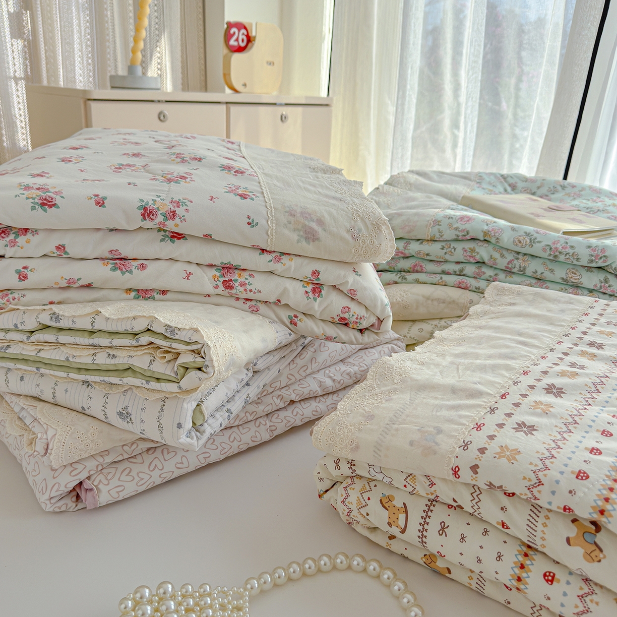 91家纺网 家纺一手货源 找家纺 竹合家纺 2026春夏新款古法水洗仿棉云感棉夏被四件套全棉花边印花夏凉被空调被 组合图