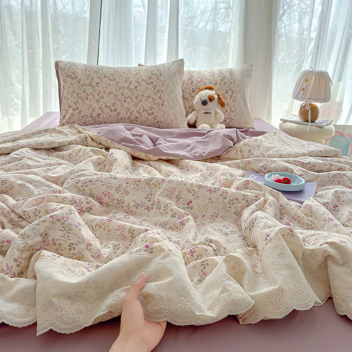 91家纺网 家纺一手货源 找家纺 竹合家纺 2026春夏新款古法水洗仿棉云感棉夏被四件套全棉花边印花夏凉被空调被 花酿