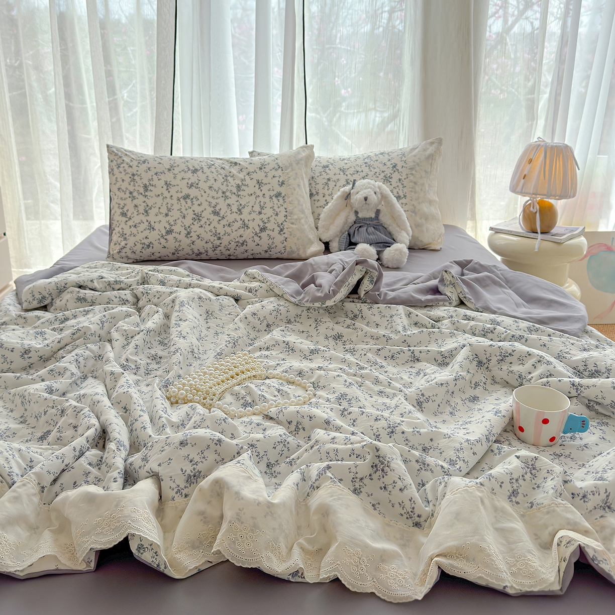 91家纺网 家纺一手货源 找家纺 竹合家纺 2026春夏新款古法水洗仿棉云感棉夏被四件套全棉花边印花夏凉被空调被 素羽