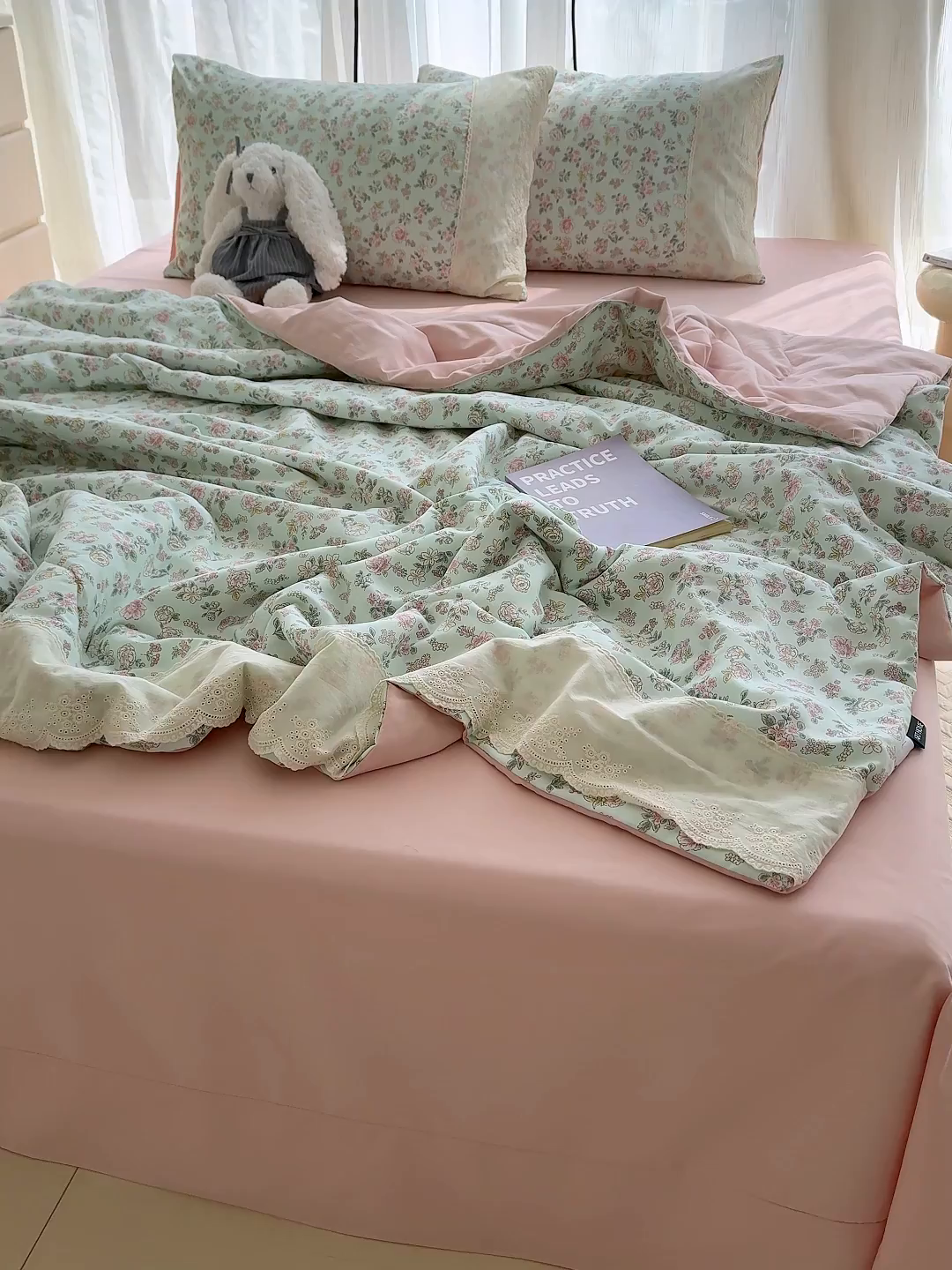 91家纺网 家纺一手货源 找家纺 竹合家纺 2026春夏新款古法水洗仿棉云感棉夏被四件套全棉花边印花夏凉被空调被 花畔