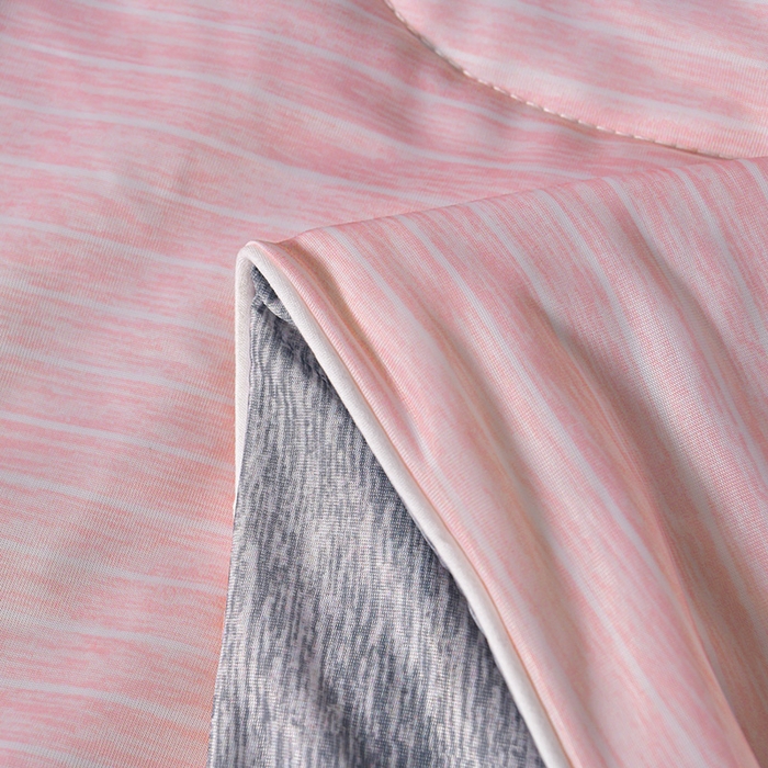 91家纺网 家纺一手货源 找家纺 库里梦家纺 2026新款凉感条纹针织冰淇淋空调被夏被夏凉被 桃粉