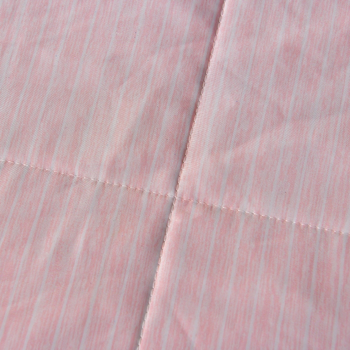 91家纺网 家纺一手货源 找家纺 库里梦家纺 2026新款凉感条纹针织冰淇淋空调被夏被夏凉被 桃粉