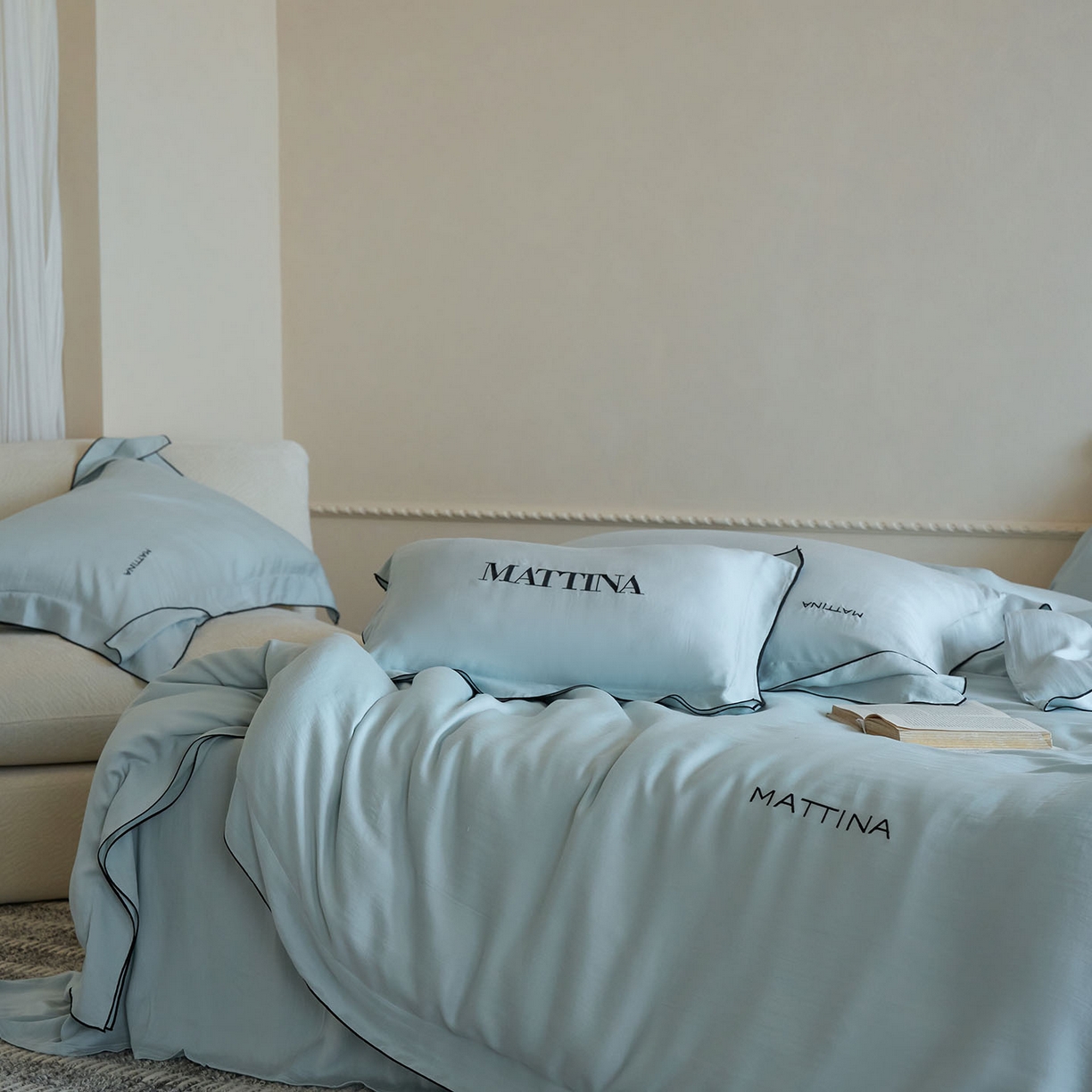 91家纺网 家纺一手货源 找家纺 时亿家居 2026新款砂洗水洗兰精天丝四件套-奶芙系列 奶芙-晴山蓝