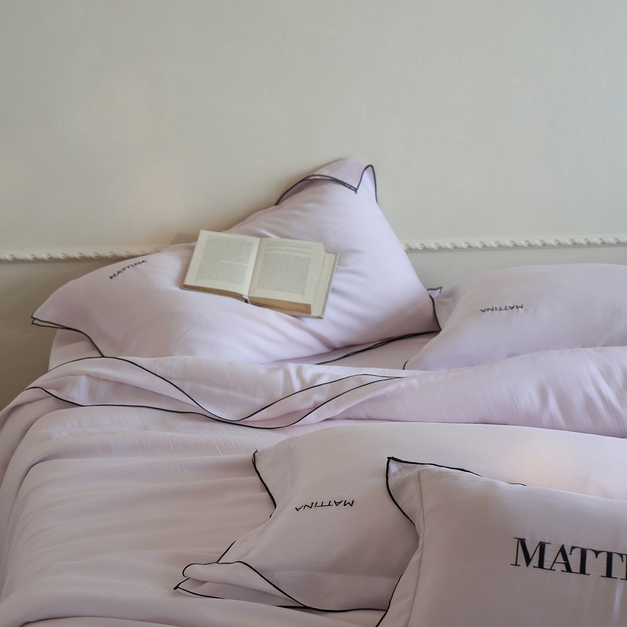 91家纺网 家纺一手货源 找家纺 时亿家居 2026新款砂洗水洗兰精天丝四件套-奶芙系列 奶芙-星光紫