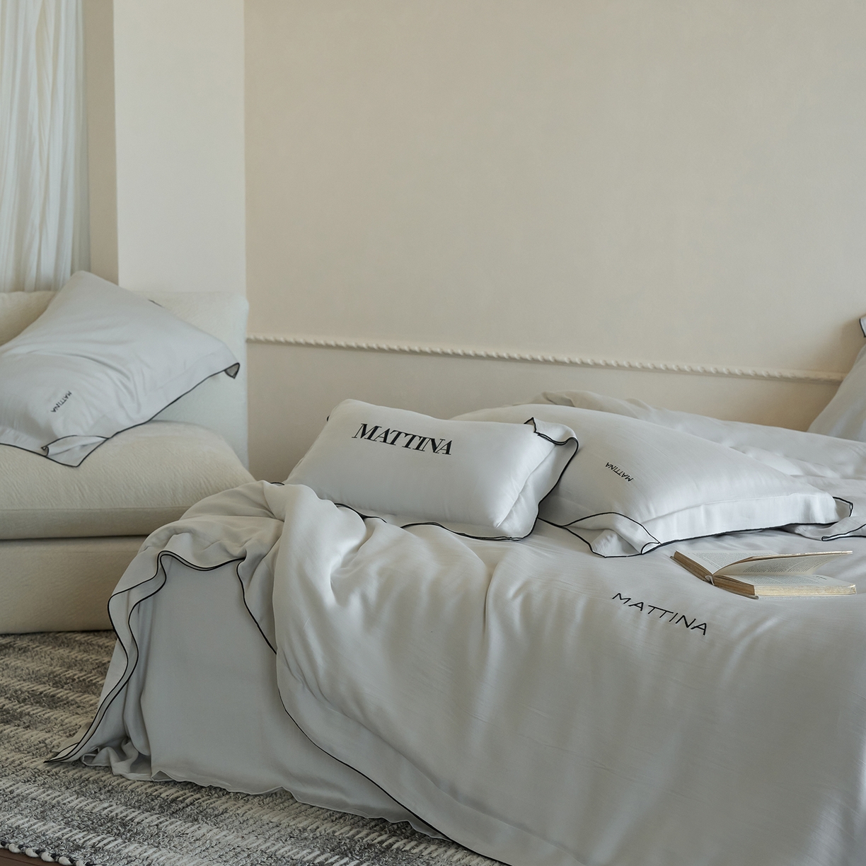 91家纺网 家纺一手货源 找家纺 时亿家居 2026新款砂洗水洗兰精天丝四件套-奶芙系列 奶芙-月影灰