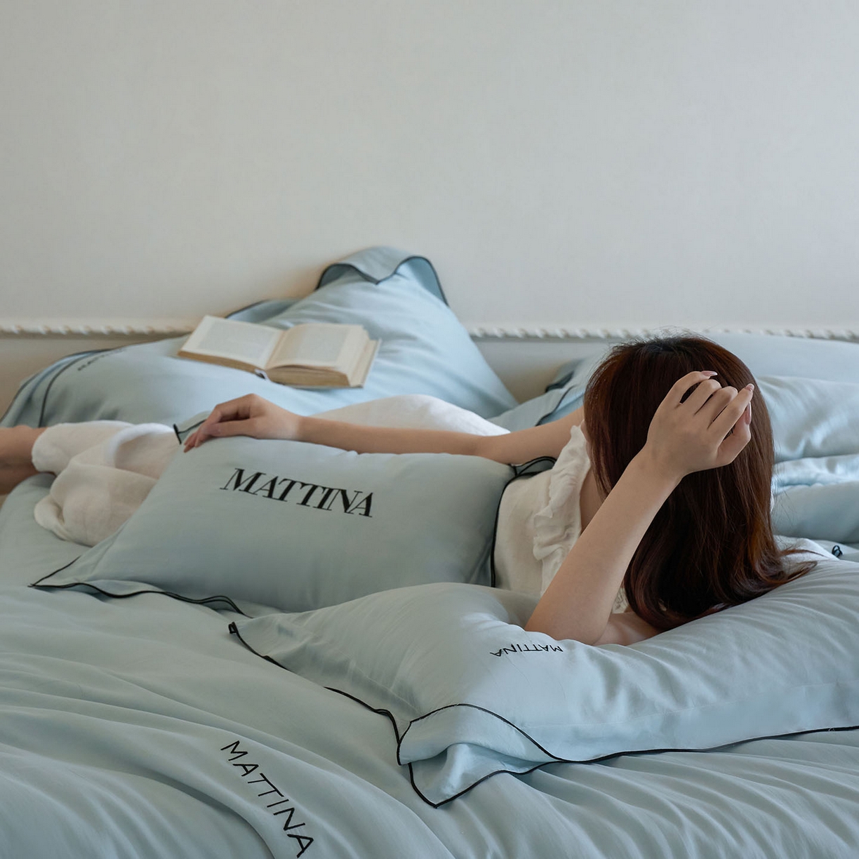 91家纺网 家纺一手货源 找家纺 时亿家居 2026新款砂洗水洗兰精天丝四件套-奶芙系列 奶芙-晴山蓝