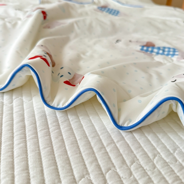 91家纺网 家纺一手货源 找家纺 CINNY馨宜 2026新款小冰皮氨纶凉感夏被空调被 绅士狗