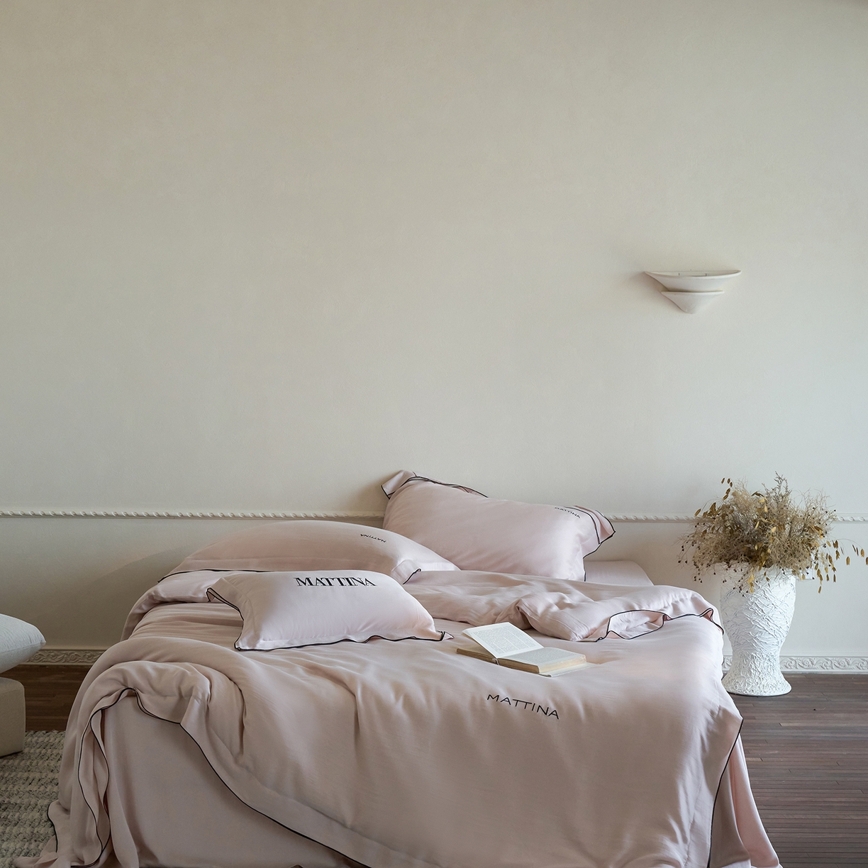 91家纺网 家纺一手货源 找家纺 时亿家居 2026新款砂洗水洗兰精天丝四件套-奶芙系列 奶芙-慵懒粉