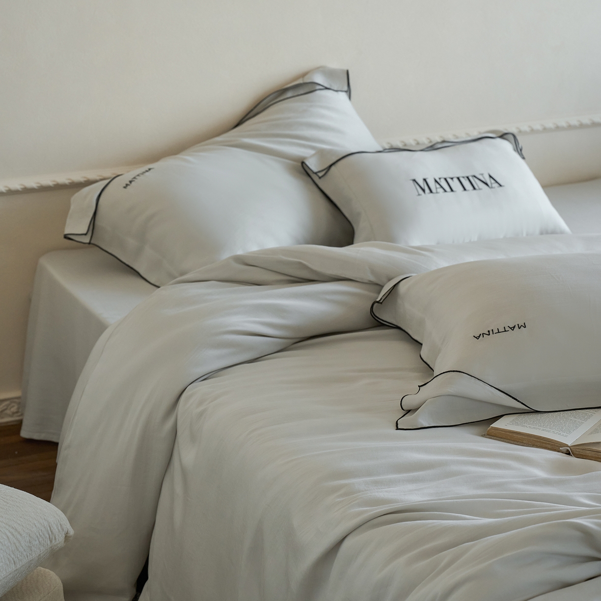 91家纺网 家纺一手货源 找家纺 时亿家居 2026新款砂洗水洗兰精天丝四件套-奶芙系列 奶芙-月影灰