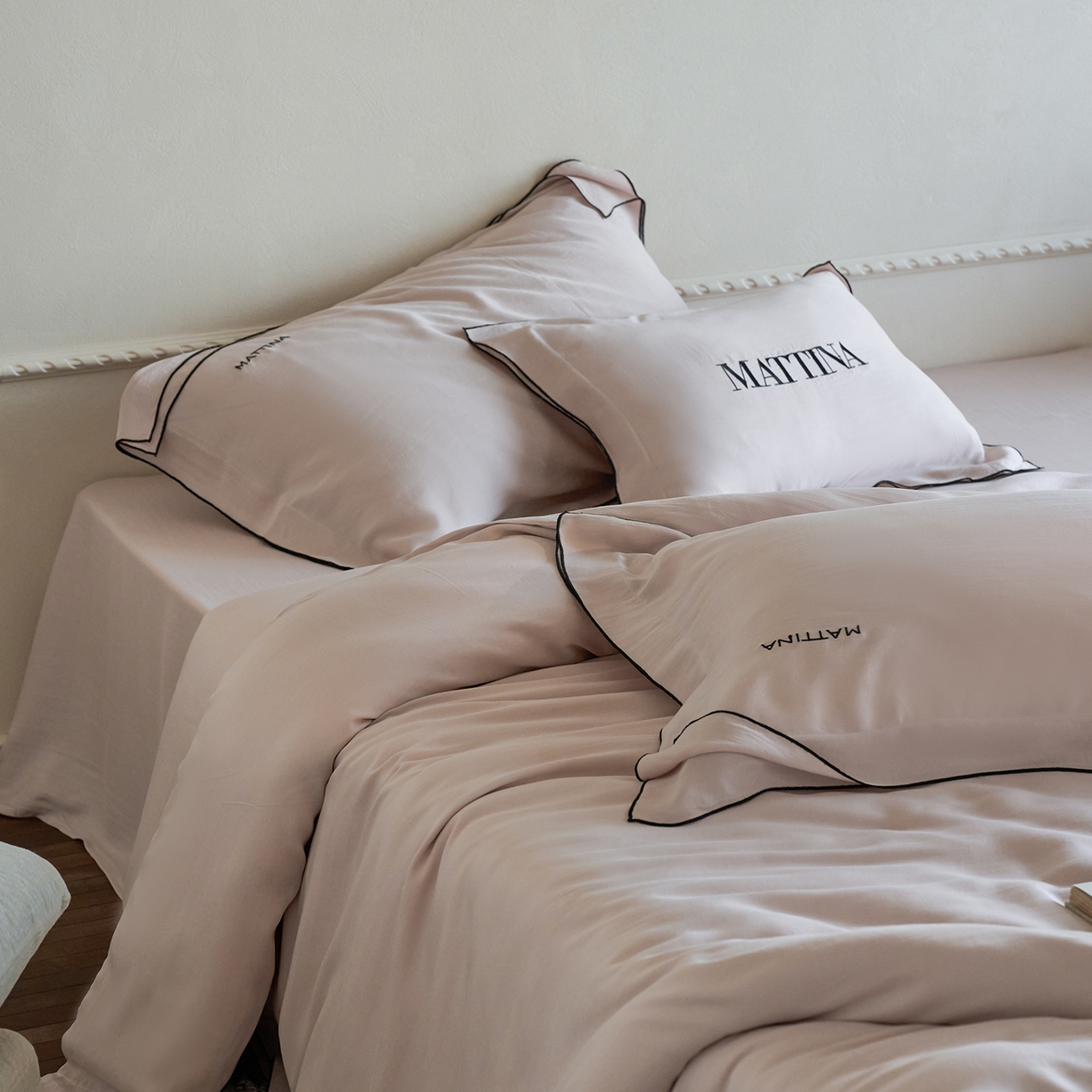 91家纺网 家纺一手货源 找家纺 时亿家居 2026新款砂洗水洗兰精天丝四件套-奶芙系列 奶芙-慵懒粉