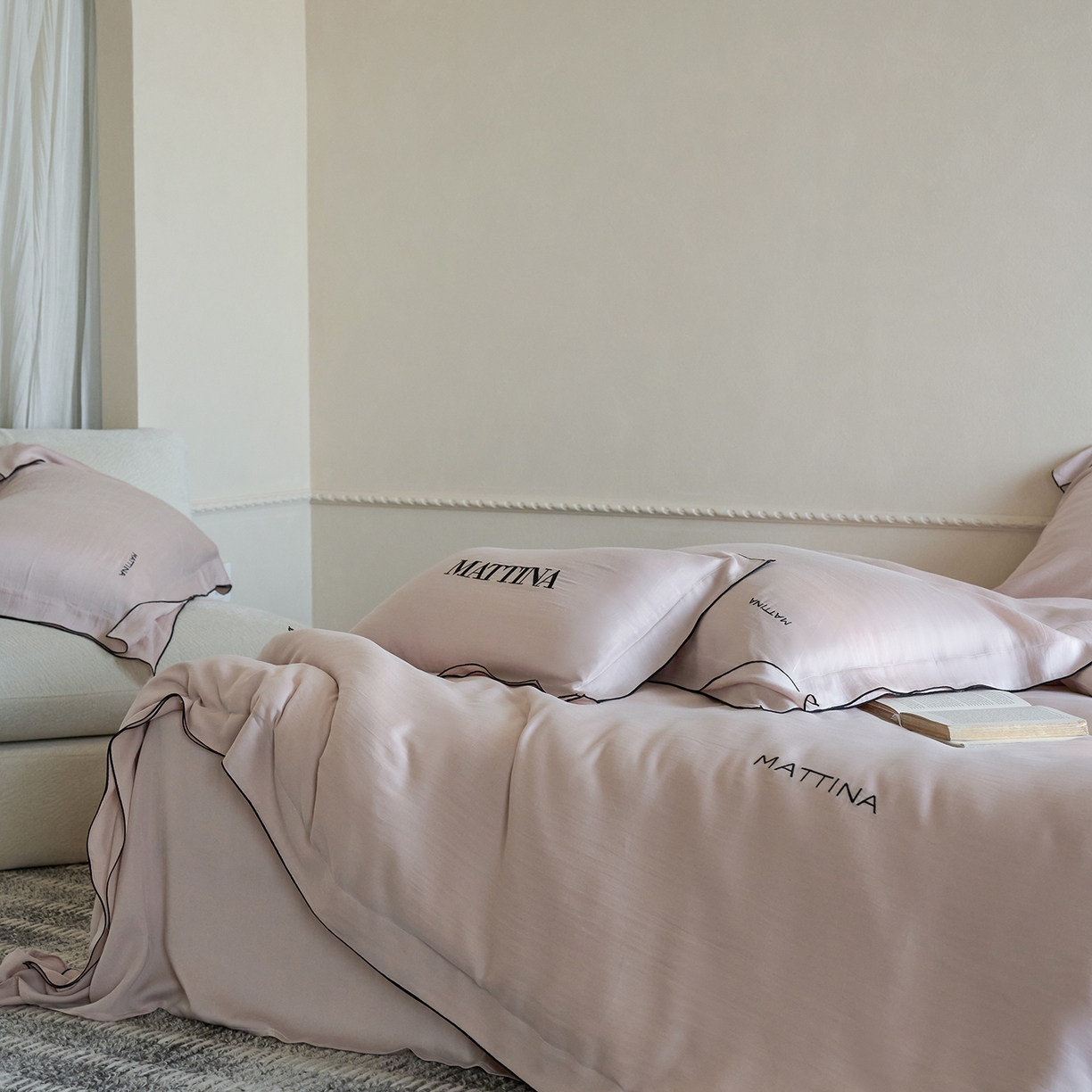 91家纺网 家纺一手货源 找家纺 时亿家居 2026新款砂洗水洗兰精天丝四件套-奶芙系列 奶芙-慵懒粉