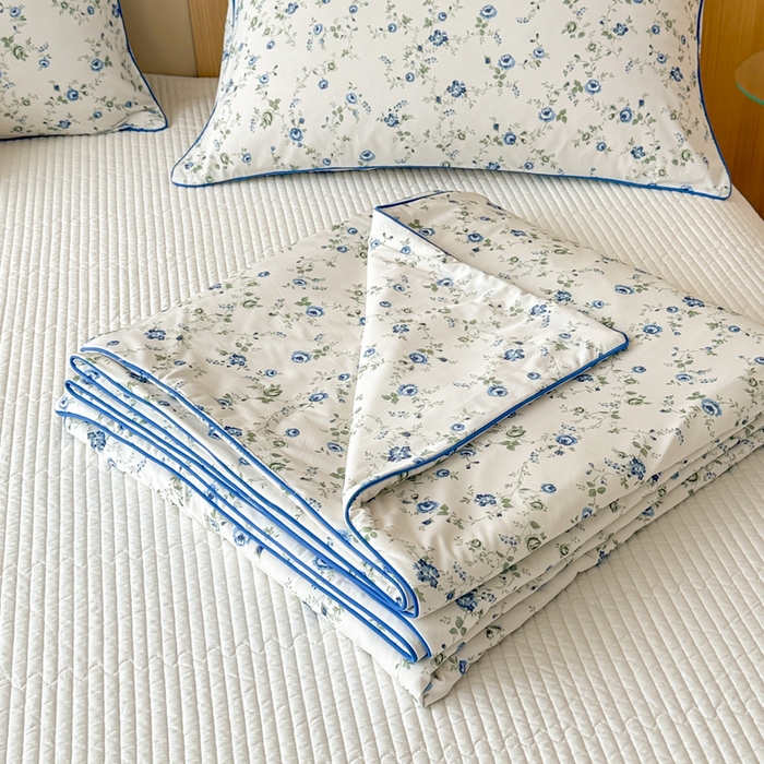 91家纺网 家纺一手货源 找家纺 CINNY馨宜 2026新款小冰皮氨纶凉感夏被空调被 茉野微澜