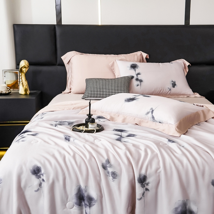 91家纺网 家纺一手货源 找家纺 CINNY馨宜 2026新款天丝莱赛尔数码印花夏被 风栖