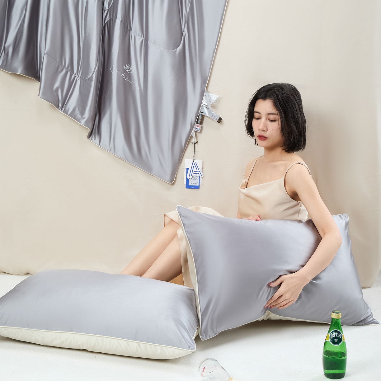 91家纺网 家纺一手货源 找家纺 CINNY馨宜 2026新款水光锦氨凉感夏被空调被夏凉被 西风灰