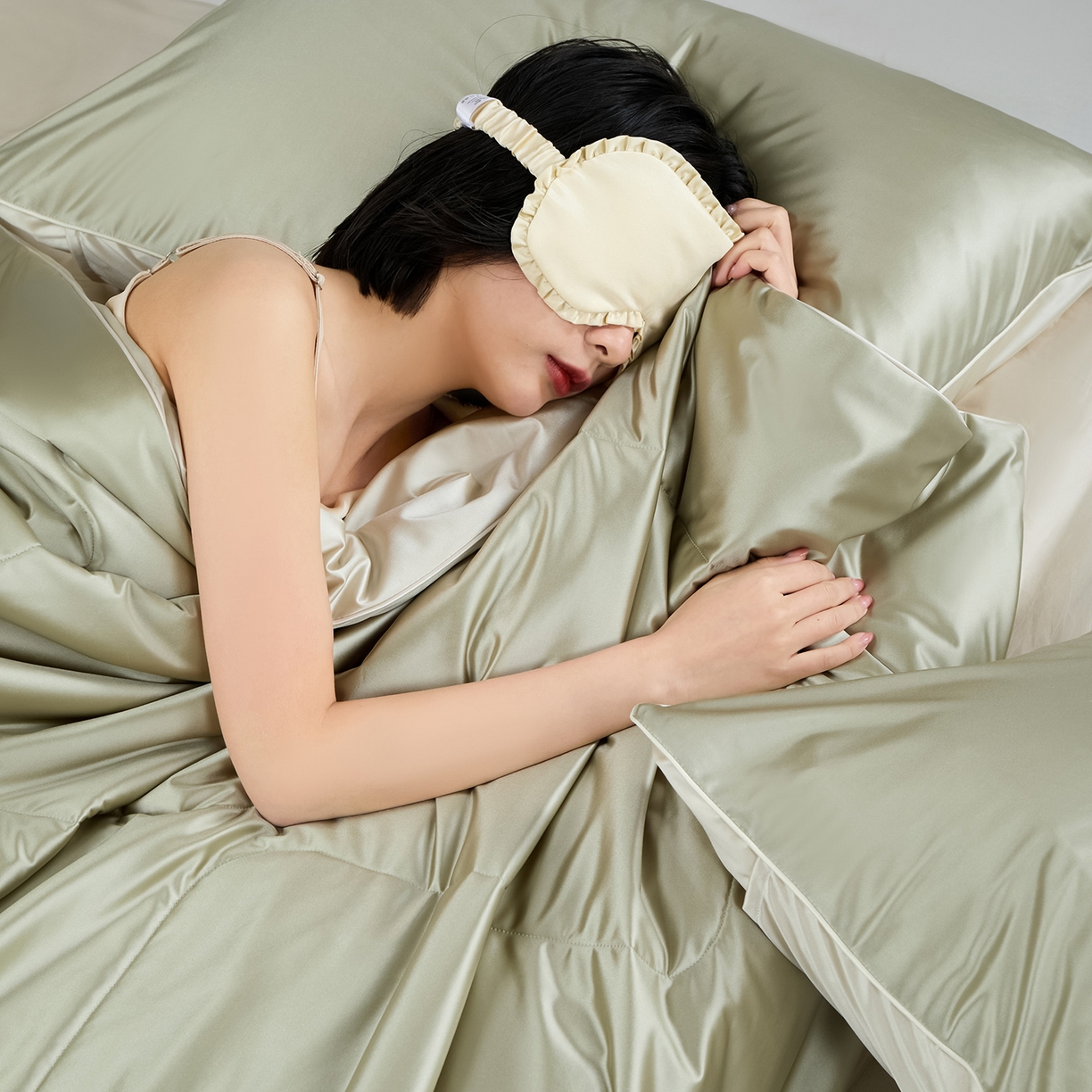 91家纺网 家纺一手货源 找家纺 CINNY馨宜 2026新款水光锦氨凉感夏被空调被夏凉被 烟波绿