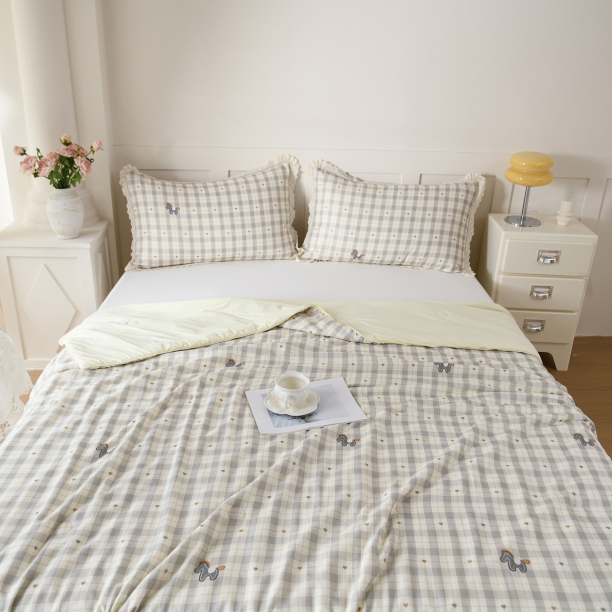 91家纺网 家纺一手货源 找家纺 CINNY馨宜 2026新款双层纱锦氨凉感夏被双面睡感夏被 格间甜驹-咖