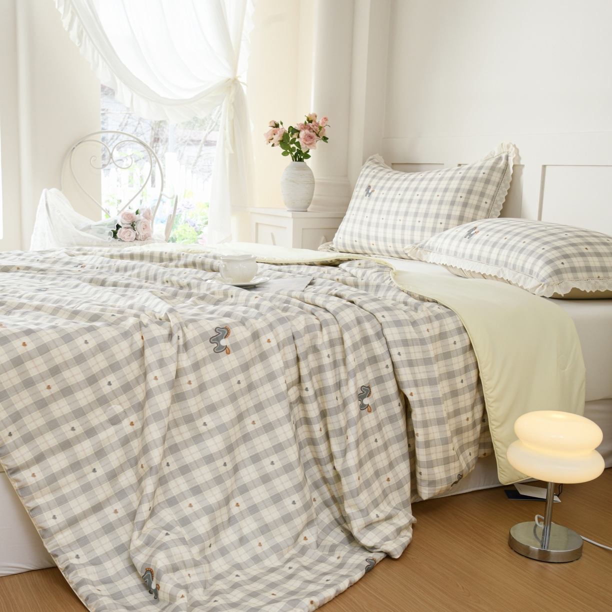 91家纺网 家纺一手货源 找家纺 CINNY馨宜 2026新款双层纱锦氨凉感夏被双面睡感夏被 格间甜驹-咖