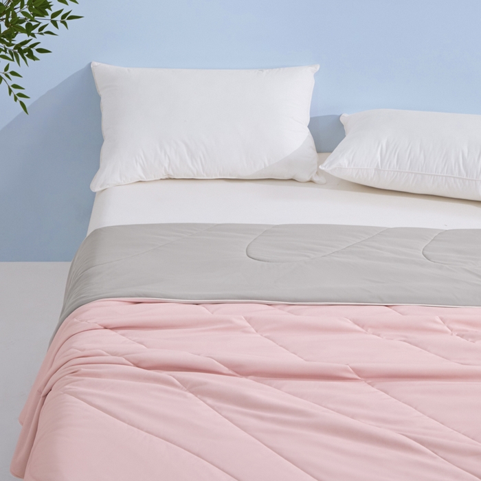 91家纺网 家纺一手货源 找家纺 库里梦家纺 2026新款深海水藻凉感被夏被夏凉被空调被礼盒装 桃花粉-灰