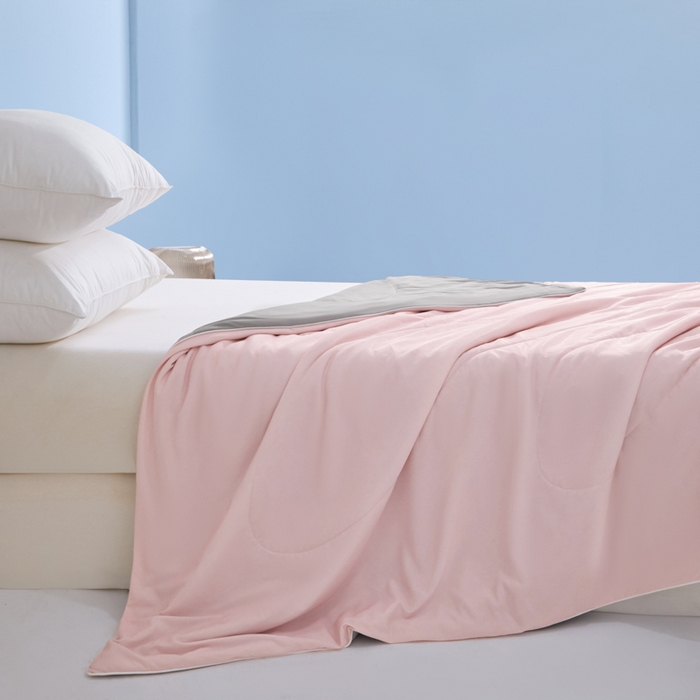 91家纺网 家纺一手货源 找家纺 库里梦家纺 2026新款深海水藻凉感被夏被夏凉被空调被礼盒装 桃花粉-灰