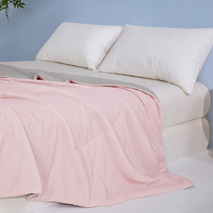 91家纺网 家纺一手货源 找家纺 库里梦家纺 2026新款深海水藻凉感被夏被夏凉被空调被礼盒装 桃花粉-灰