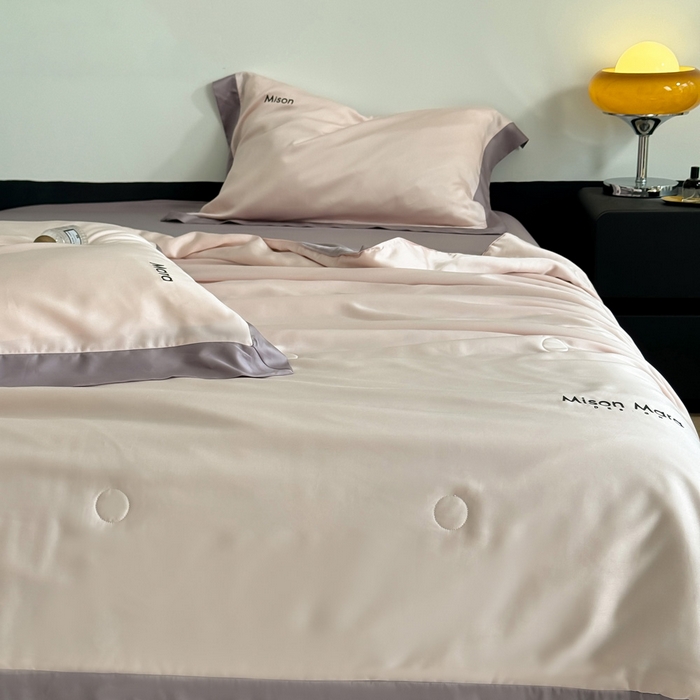 91家纺网 家纺一手货源 找家纺 CINNY馨宜 2026新款A类兰精天丝55%大豆纤维 双拼色天丝夏被（炫彩） 丁香紫