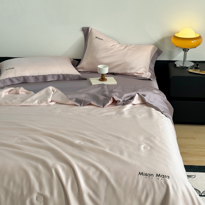 91家纺网 家纺一手货源 找家纺 CINNY馨宜 2026新款A类兰精天丝55%大豆纤维 双拼色天丝夏被（炫彩） 丁香紫