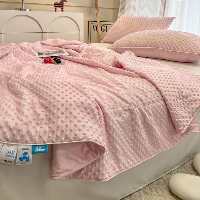 91家纺网 家纺一手货源 找家纺 库里梦家纺 2026新款3D按摩冰豆豆凉感夏被夏凉被空调被 冰豆粉