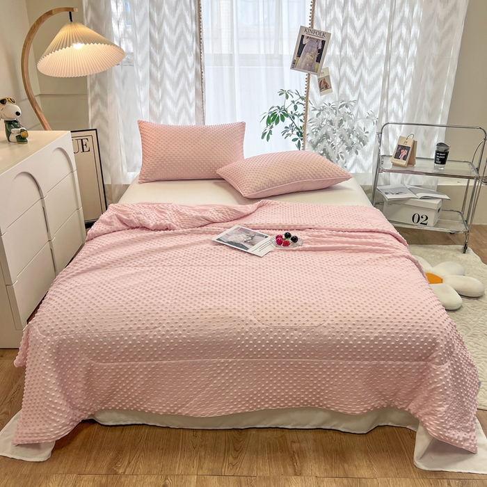 91家纺网 家纺一手货源 找家纺 库里梦家纺 2026新款3D按摩冰豆豆凉感夏被夏凉被空调被 冰豆粉