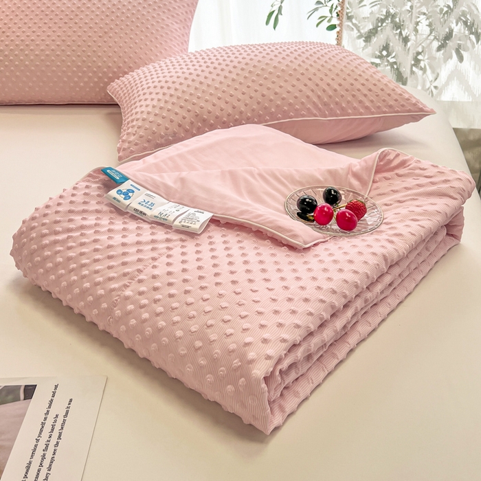 91家纺网 家纺一手货源 找家纺 库里梦家纺 2026新款3D按摩冰豆豆凉感夏被夏凉被空调被 冰豆粉