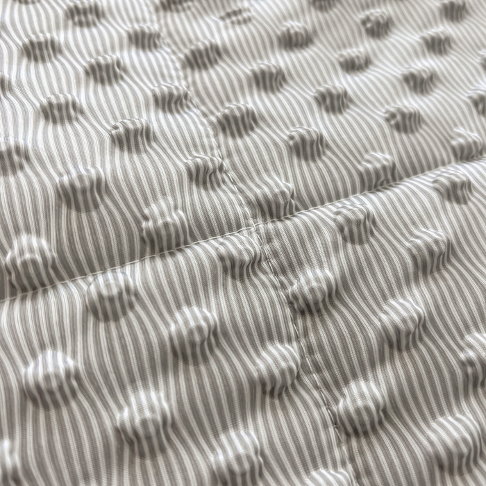 91家纺网 家纺一手货源 找家纺 库里梦家纺 2026新款3D按摩冰豆豆凉感夏被夏凉被空调被 冰豆灰