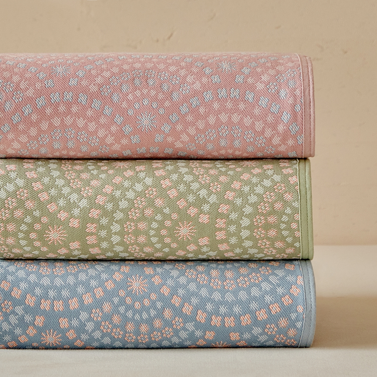 91家纺网 家纺一手货源 找家纺 孑寐家纺 2026新款100%纯棉色织双面大提花老粗布凉席三件套 组合