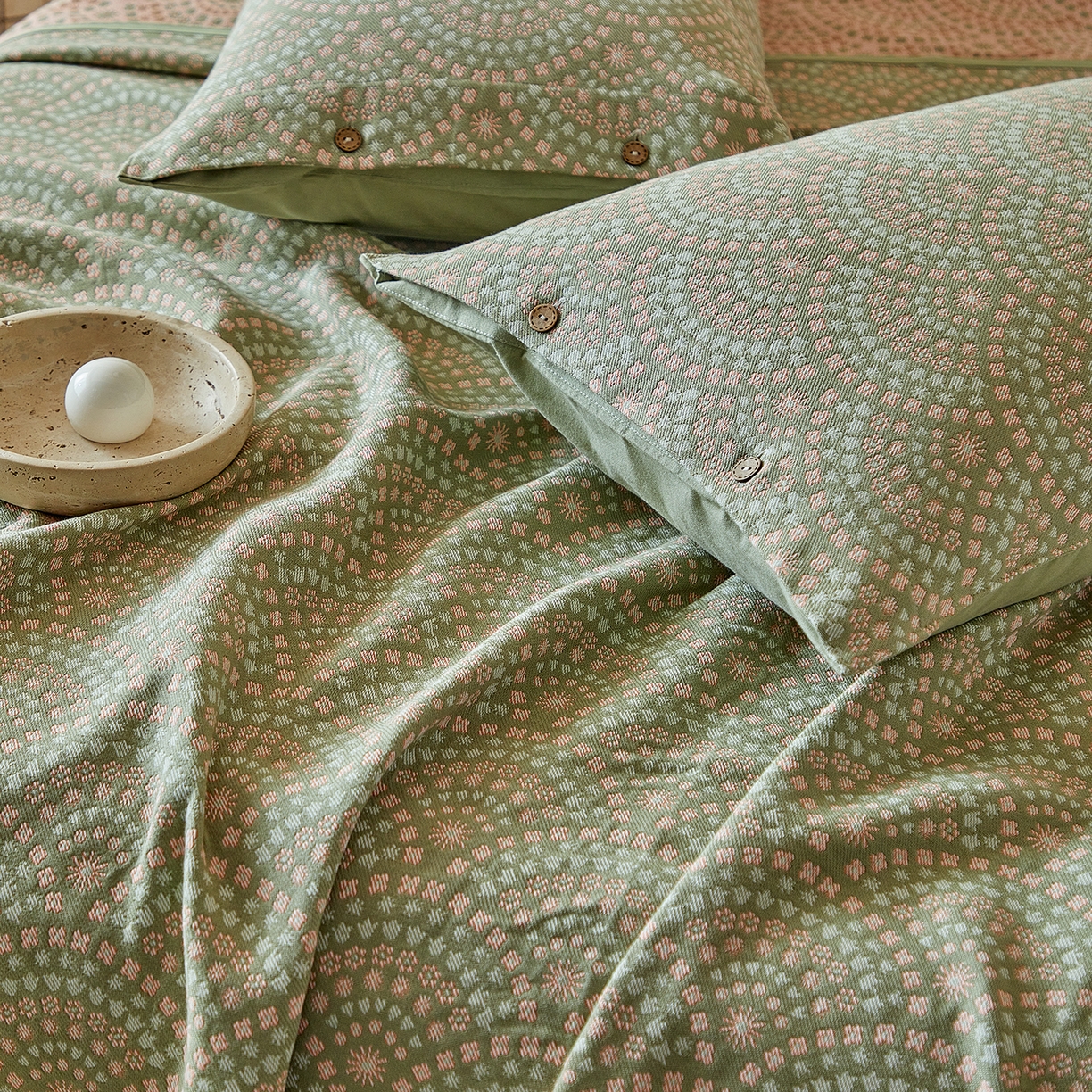 91家纺网 家纺一手货源 找家纺 孑寐家纺 2026新款100%纯棉色织双面大提花老粗布凉席三件套 彩虹太阳花-绿色