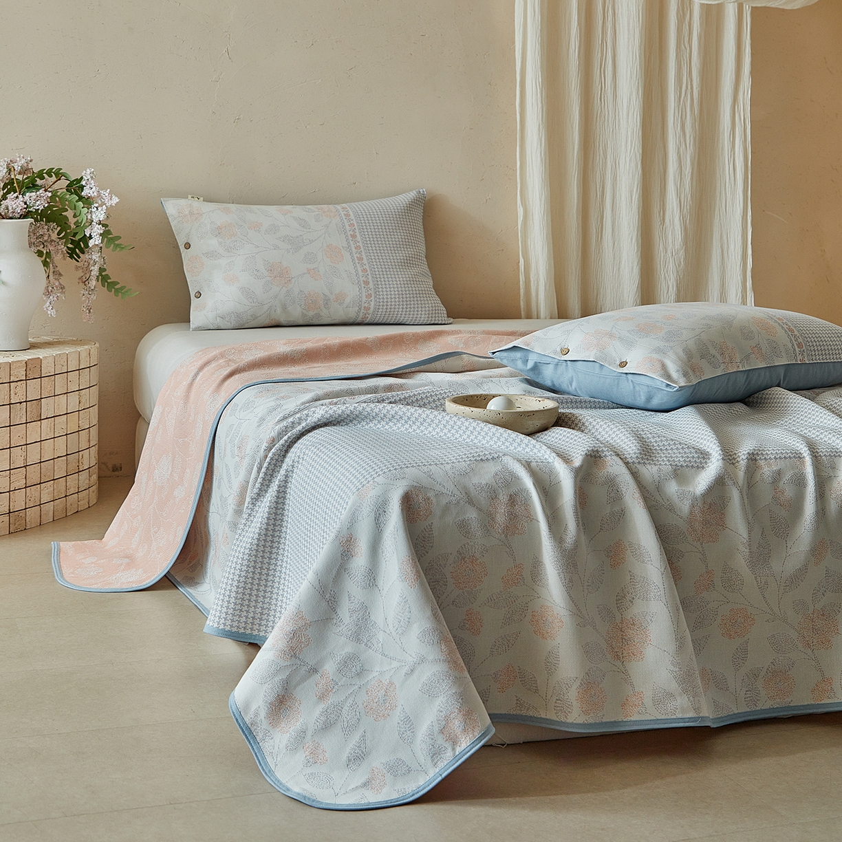 91家纺网 家纺一手货源 找家纺 孑寐家纺 2026新款100%纯棉色织双面大提花老粗布凉席三件套 森间枝语-橘调