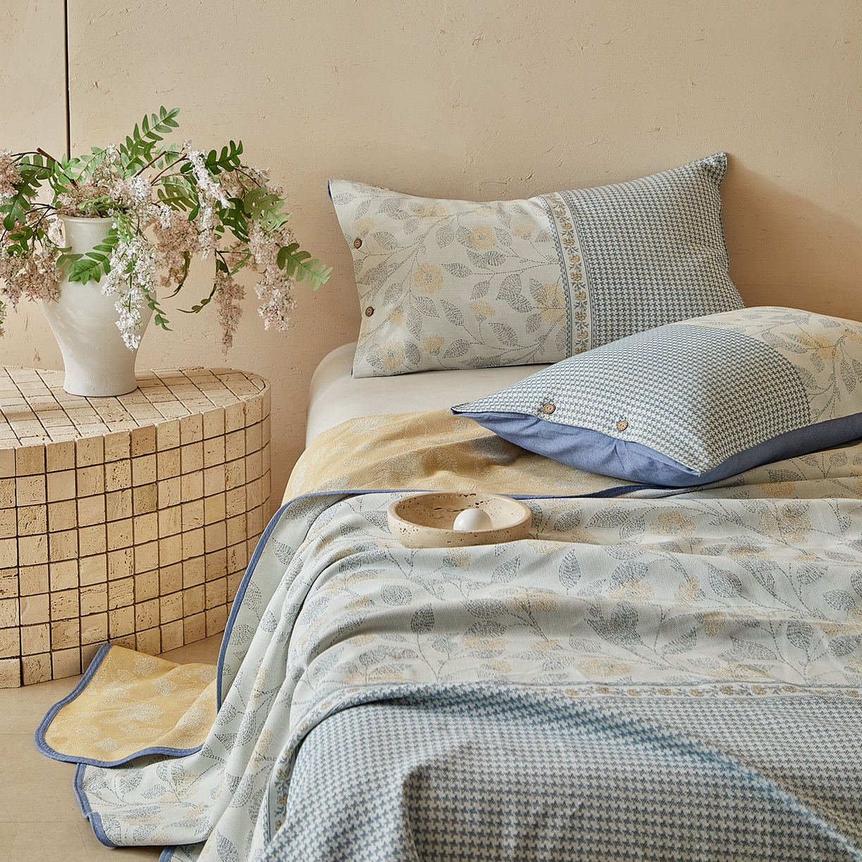 91家纺网 家纺一手货源 找家纺 孑寐家纺 2026新款100%纯棉色织双面大提花老粗布凉席三件套 森间枝语-蓝色