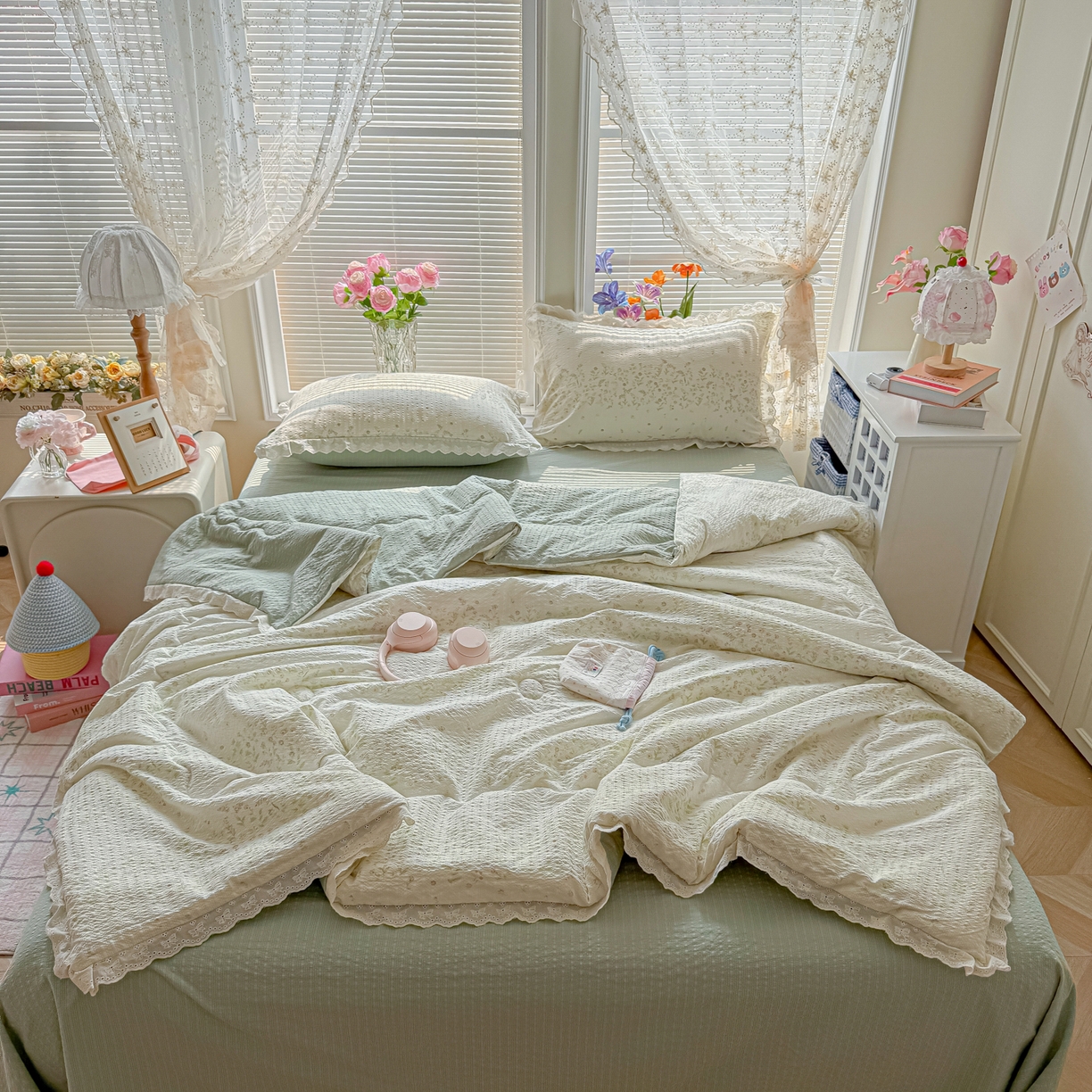 91家纺网 家纺一手货源 找家纺 玉海棠家纺 2026新款泡芙纱全棉纯棉蕾丝花边夏被-花笺系列（软乎乎的质感，治愈所有疲惫） 花笺-浅夏花信
