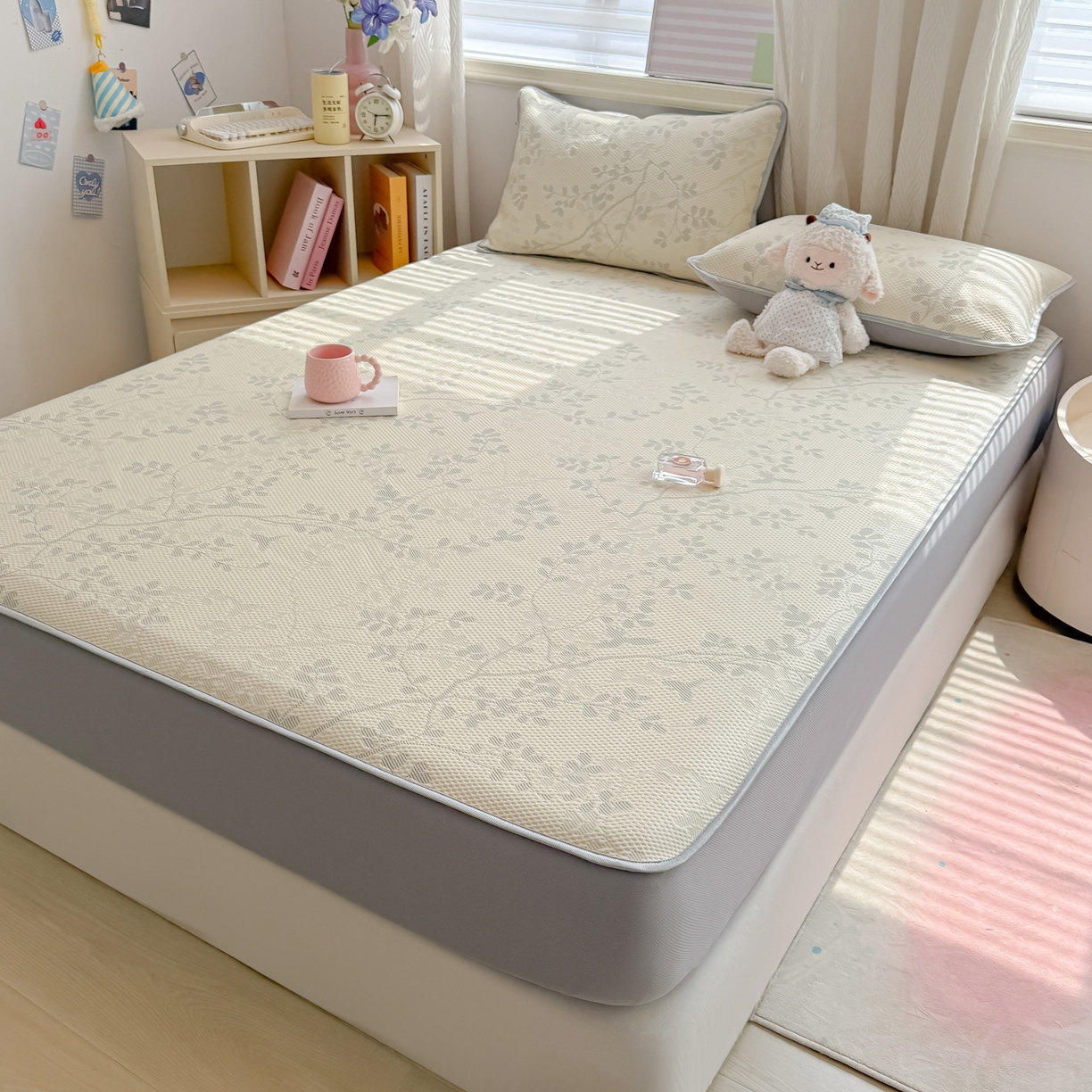 91家纺网 家纺一手货源 找家纺 多乐家纺 206新款冰豆豆防水凉感软席凉席席子 花枝金叶-床笠款