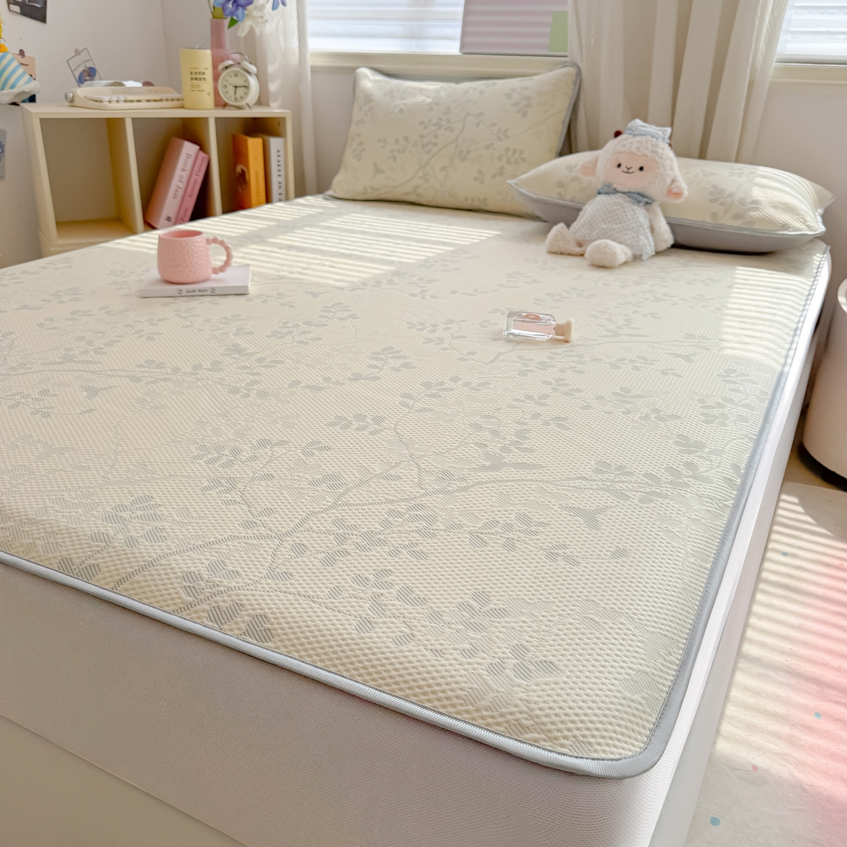 91家纺网 家纺一手货源 找家纺 多乐家纺 206新款冰豆豆防水凉感软席凉席席子 花枝金叶-床席款