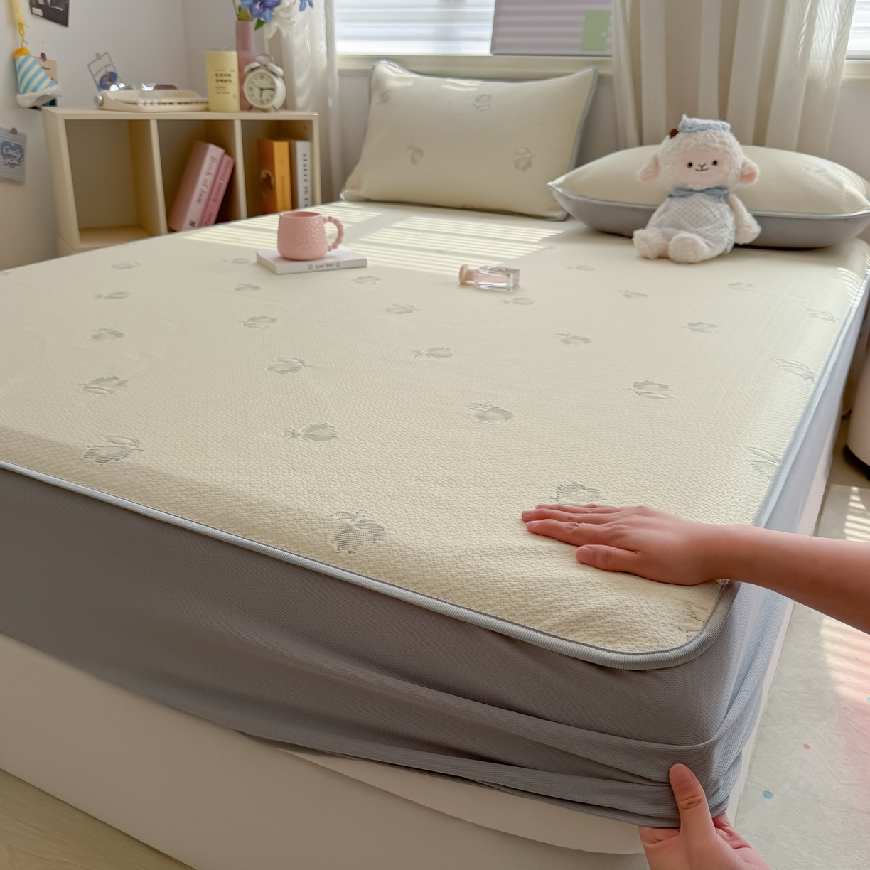 91家纺网 家纺一手货源 找家纺 多乐家纺 206新款冰豆豆防水凉感软席凉席席子 小玫瑰-床笠款