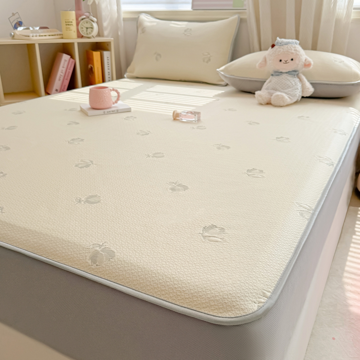 91家纺网 家纺一手货源 找家纺 多乐家纺 206新款冰豆豆防水凉感软席凉席席子 小玫瑰-床笠款