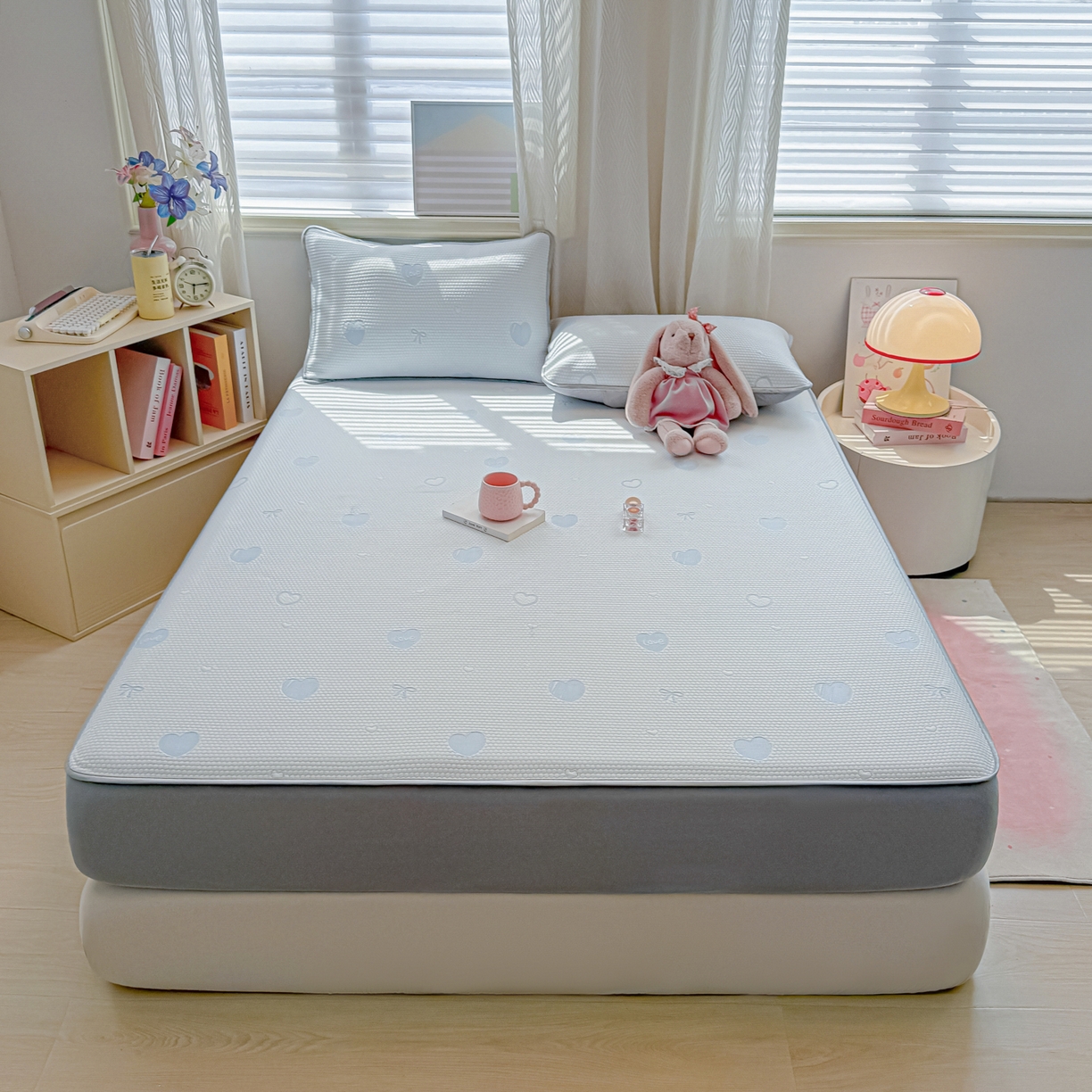 91家纺网 家纺一手货源 找家纺 多乐家纺 206新款冰豆豆防水凉感软席凉席席子 蝴蝶爱心-床笠款