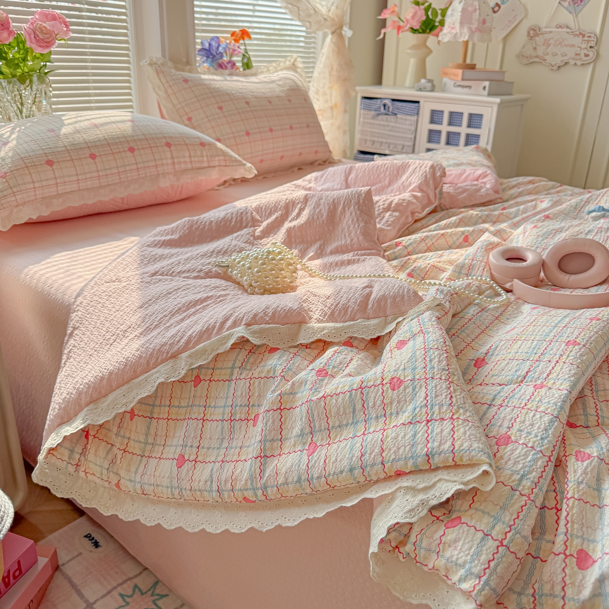 91家纺网 家纺一手货源 找家纺 玉海棠家纺 2026新款泡芙纱全棉纯棉蕾丝花边夏被-花笺系列（软乎乎的质感，治愈所有疲惫） 花笺-格格心