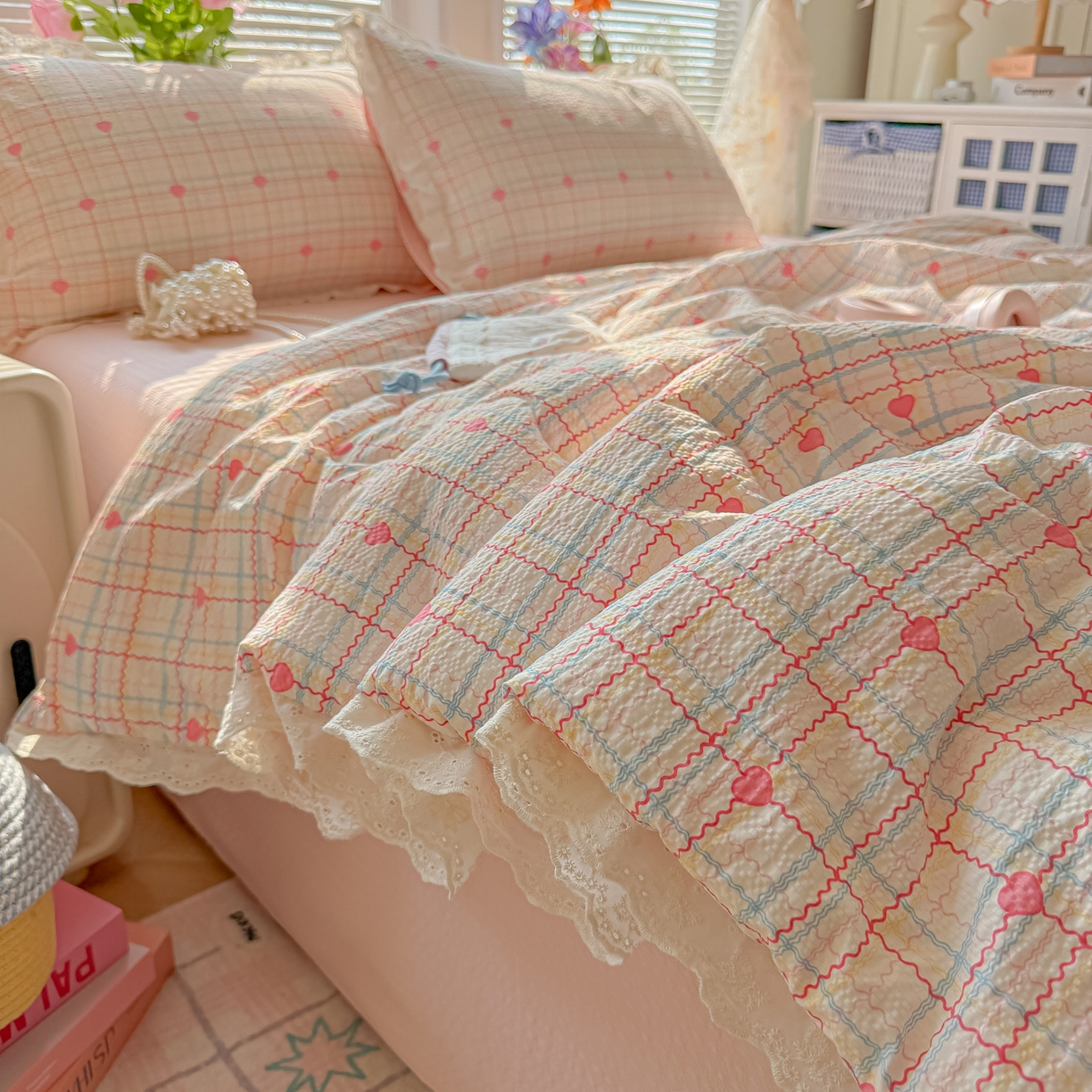 91家纺网 家纺一手货源 找家纺 玉海棠家纺 2026新款泡芙纱全棉纯棉蕾丝花边夏被-花笺系列（软乎乎的质感，治愈所有疲惫） 花笺-格格心