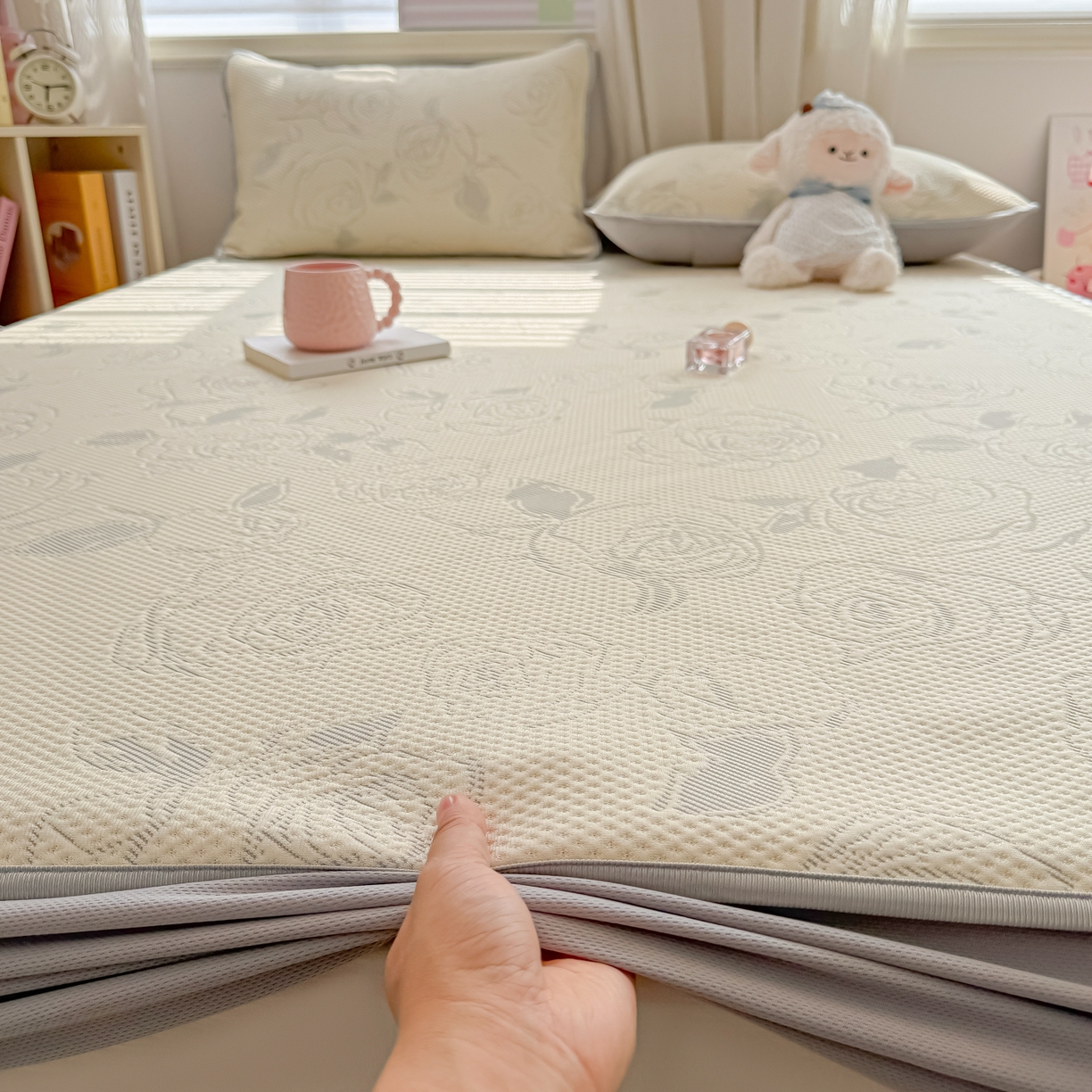 91家纺网 家纺一手货源 找家纺 多乐家纺 206新款冰豆豆防水凉感软席凉席席子 大玫瑰-床笠款