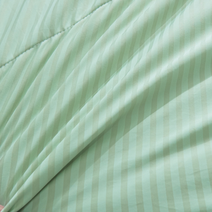 91家纺网 家纺一手货源 找家纺 库里梦家纺 2026新款100%真锦氨无印提花凉感空调被夏被夏凉被 条纹果绿