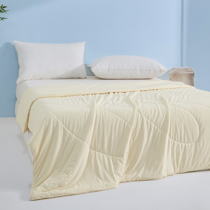 91家纺网 家纺一手货源 找家纺 库里梦家纺 2026新款100%真锦氨无印提花凉感空调被夏被夏凉被 条纹奶油黄