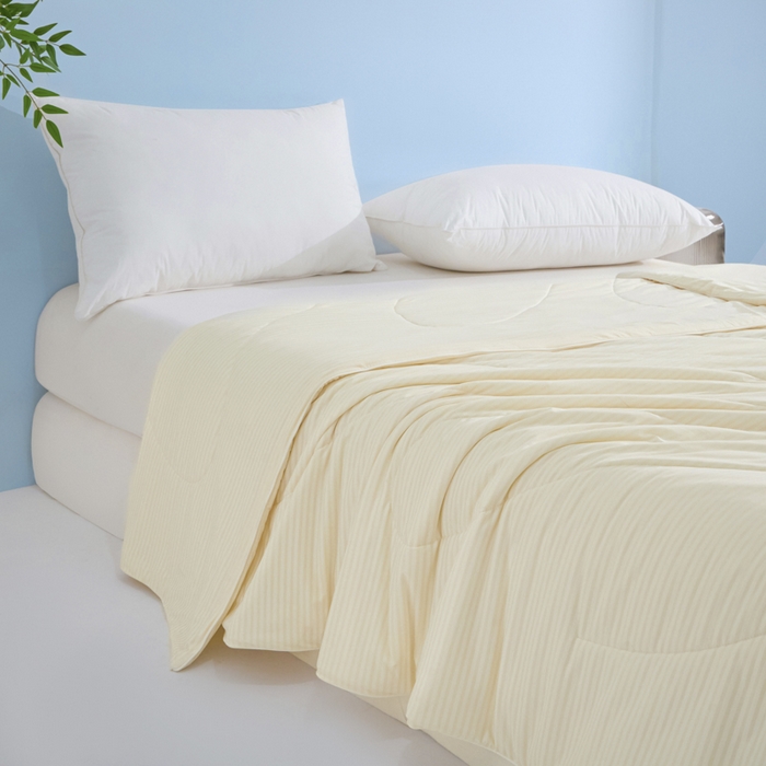 91家纺网 家纺一手货源 找家纺 库里梦家纺 2026新款100%真锦氨无印提花凉感空调被夏被夏凉被 条纹奶油黄