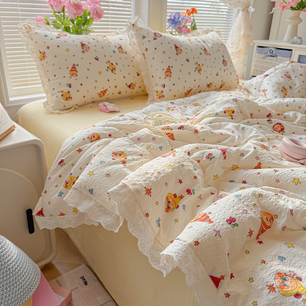 91家纺网 家纺一手货源 找家纺 玉海棠家纺 2026新款泡芙纱全棉纯棉蕾丝花边夏被-花笺系列（软乎乎的质感，治愈所有疲惫） 花笺-旧街星星