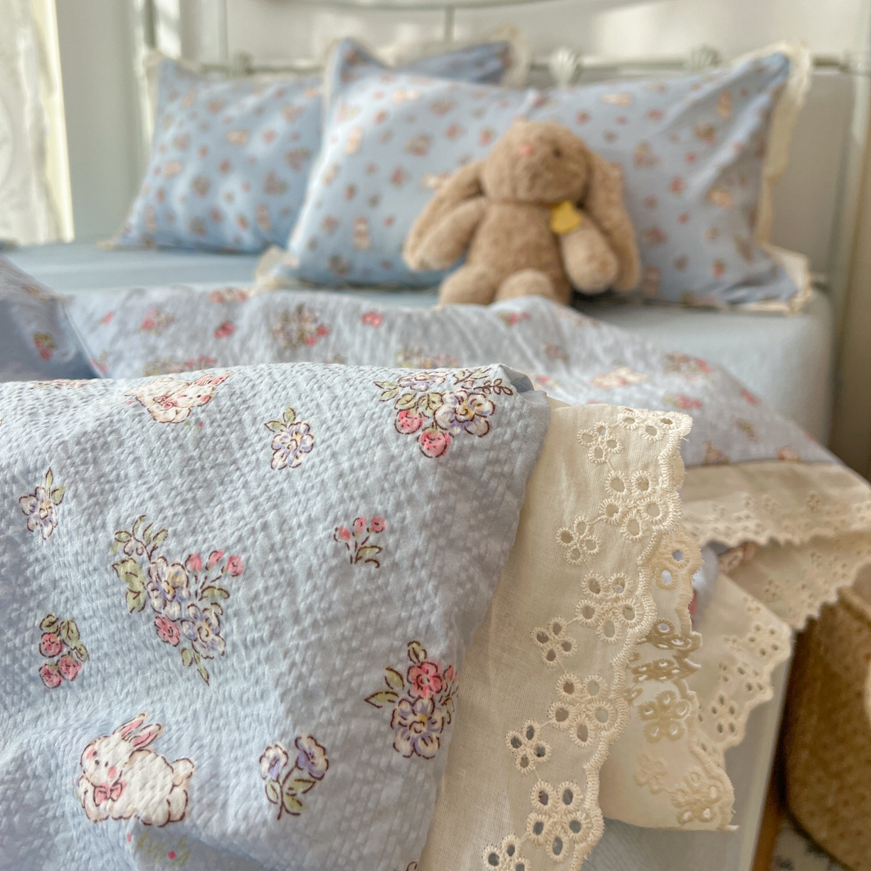 91家纺网 家纺一手货源 找家纺 十里居 2026新款A类全棉花边泡芙棉夏凉被 丛林小兔