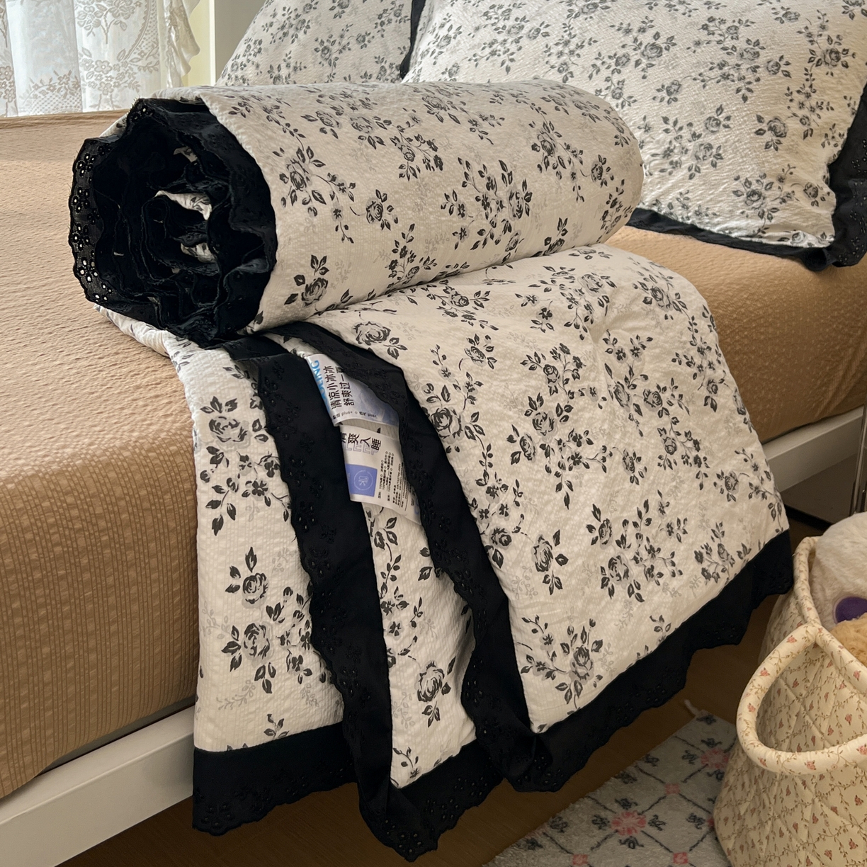 十里居 2026新款A类全棉花边泡芙棉夏凉被 玫瑰黑